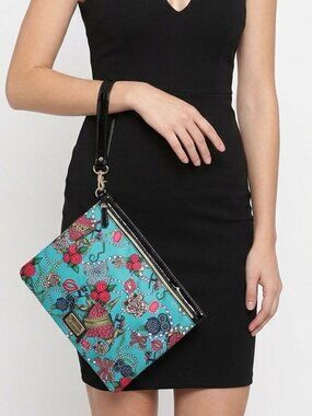 Betsey Johnson Teal Graphic Print Large Wristlet Clutch Bag • Patent Trim